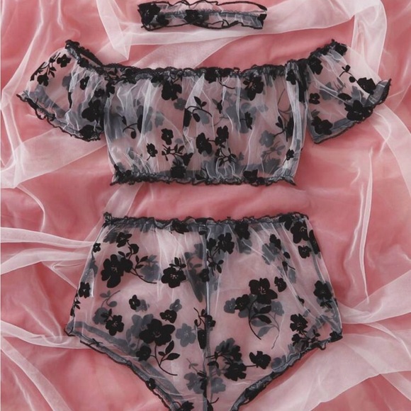 Floral Sheer Black Intimate Set - Picture 2 of 2